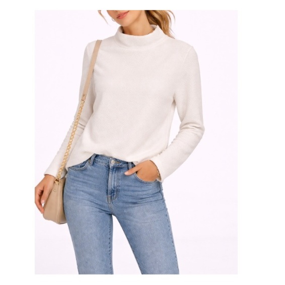 Bohme Women's Cream Textured Mock Neck Long Sleeve Side Slit‎ Top Size S